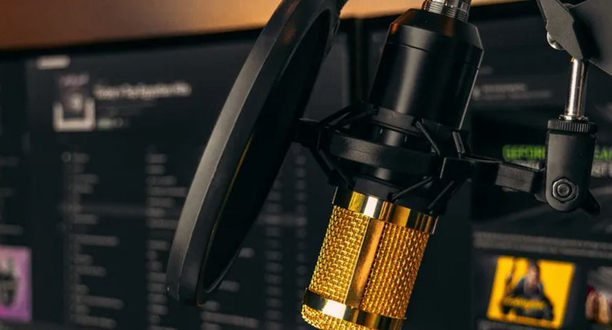 RMF FM liderem słuchalności. Jedynka zyskała najwięcej