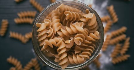To najzdrowszy makaron. Wymiecie cholesterol i cukier, wspomoże jelita