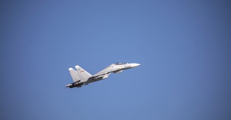 Incydent z J-11. "Amerykański samolocie, tu siły powietrzne ChAL"