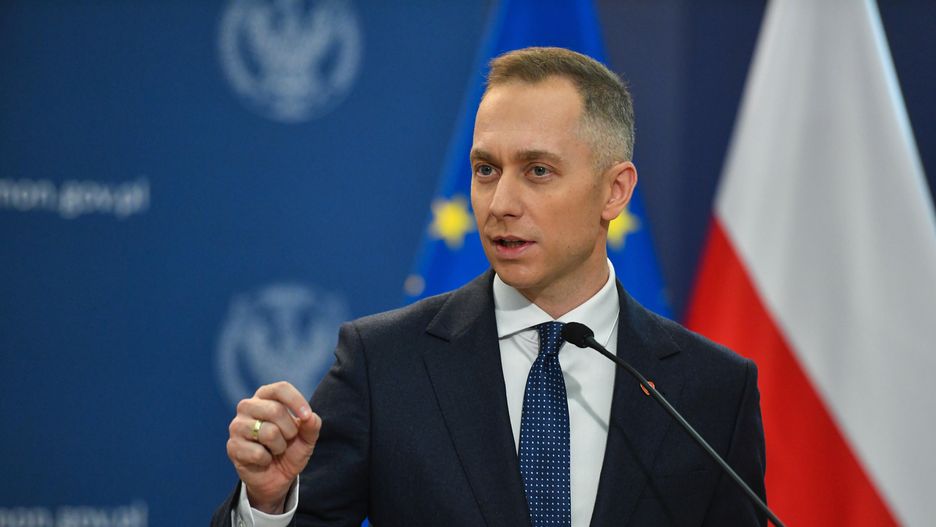 Cezary Tomczyk
Warszawa, 19.01.2024. Wiceminister obrony narodowej Cezary Tomczyk na konferencji prasowej w siedzibie MON w Warszawie, 19 bm. Spotanie dot. sprawy kolejnych dzia�a� ws. by�ej podkomisji MON ds. ponownego zbadania wypadku lotniczego samolotu Tu-154, kt�ry mia� miejsce pod Smole�skiem 10 kwietnia 2010 r. (pn/doro) PAP/Piotr Nowak
Piotr Nowak
katastrofa, konferencja, Ministerstwo Obrony Narodowej, MON, podkomisja, smole�ska, tu 154, wypadek lotniczy, polityk, polityka