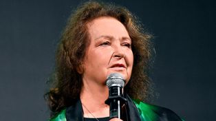Anna Dymna mierzy się z brutalnym hejtem na temat swojego wyglądu: "Taka ładna była, a teraz idzie jakaś 'GRUBA BABA'"