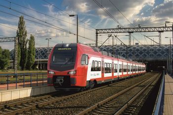Nowe pociągi FLIRT na trasie Poznań - Piła. Wiemy, kiedy wyjadą na tory