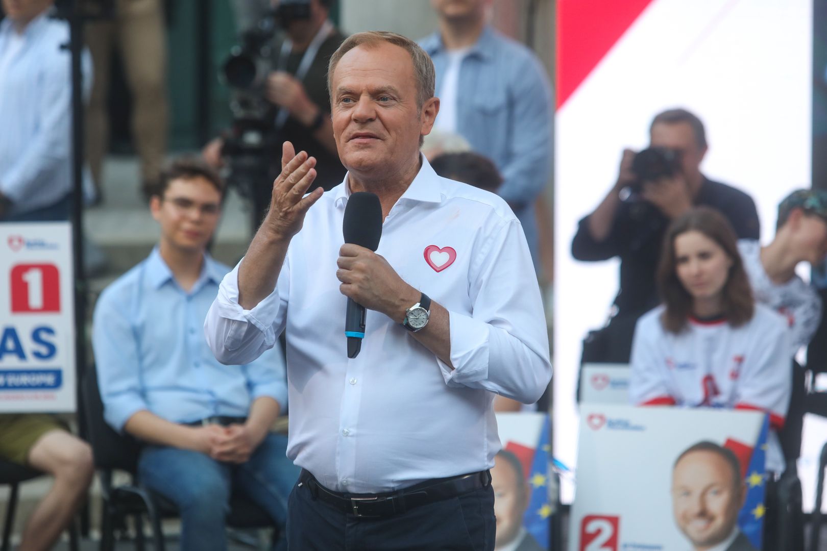 Tusk na wiecu wezwie do pokonania PiS. W PO obawy o frekwencję