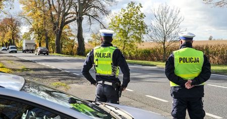 Rząd przedstawił plan programu zwiększającego bezpieczeństwo na drogach na kolejne 3 lata. Jego koszt to 2,5 mld zł