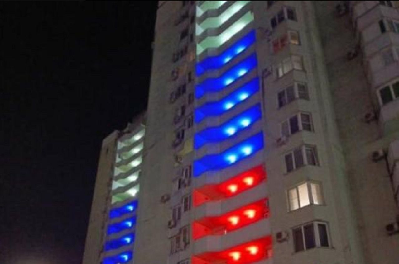 Residents fear drone strike on flag-lit building in Russia