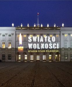 Na fasadzie Pałacu Prezydenckiego wyświetlono iluminację
