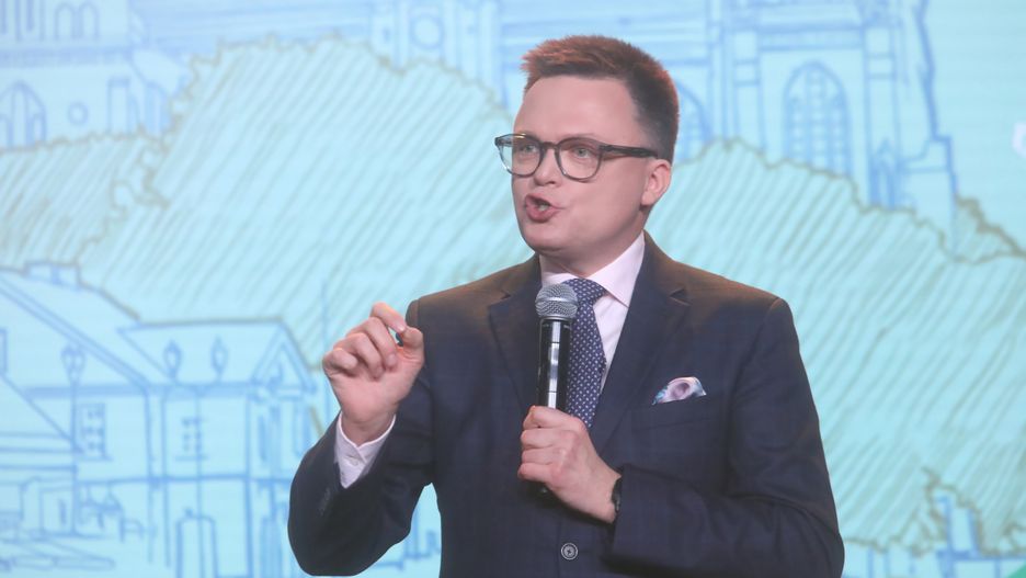 Białystok, 23.03.2024. Kampania samorządowa 2024. Marszałek Sejmu Szymon Hołownia podczas konwencji Koalicyjnego Komitetu Wyborczego Trzecia Droga Polska 2050 Szymona Hołowni Polskie Stronnictwo Ludowe, 23 bm. w Hotelu Gołębiewski w Białymstoku. (jm) PAP/Artur Reszko