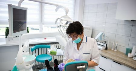 Dentyści dziecięcy w trudnej sytuacji. Długi wobec NFZ nawet na kilkaset tysięcy