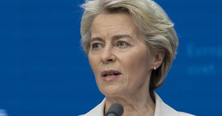 Kulisy zamrożenia środków dla Polski. "Wkurzona" von der Leyen