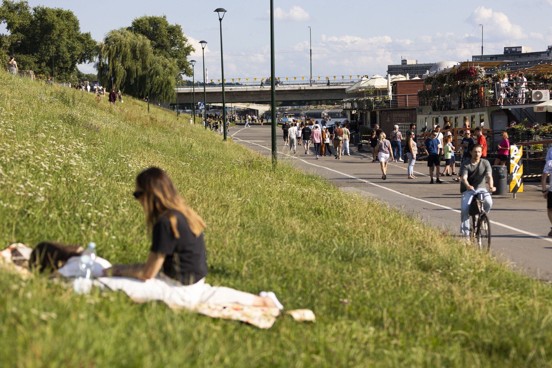 Krakowianie spędzili ciepły weekend na Bulwarach Wiślanych