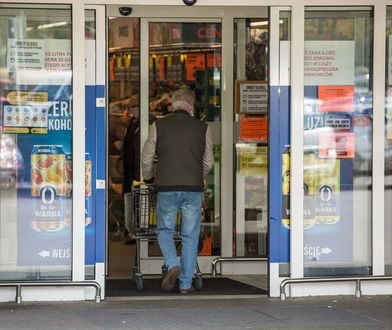 Lidl i Biedronka zamkną się w sylwestra szybciej. Oto godziny otwarcia