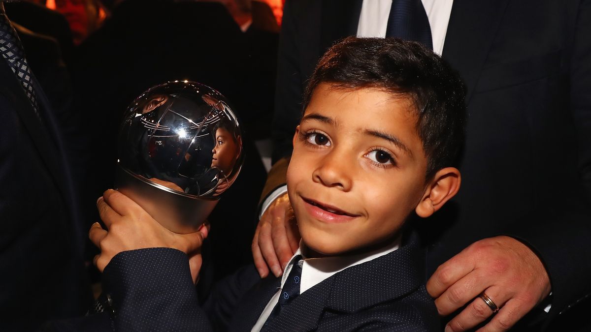 Cristiano Ronaldo mówi o surowym wychowywaniu Ronaldo Juniora
