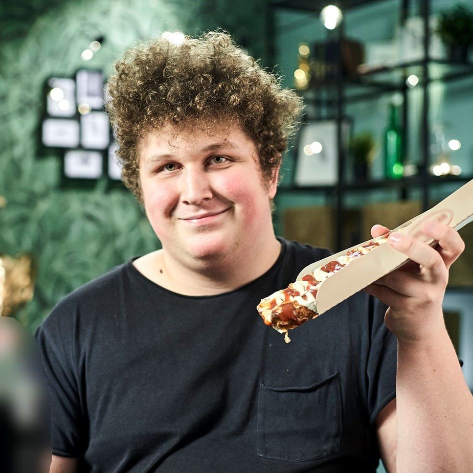 Kuba Solczak w programie "Kanapowcy"