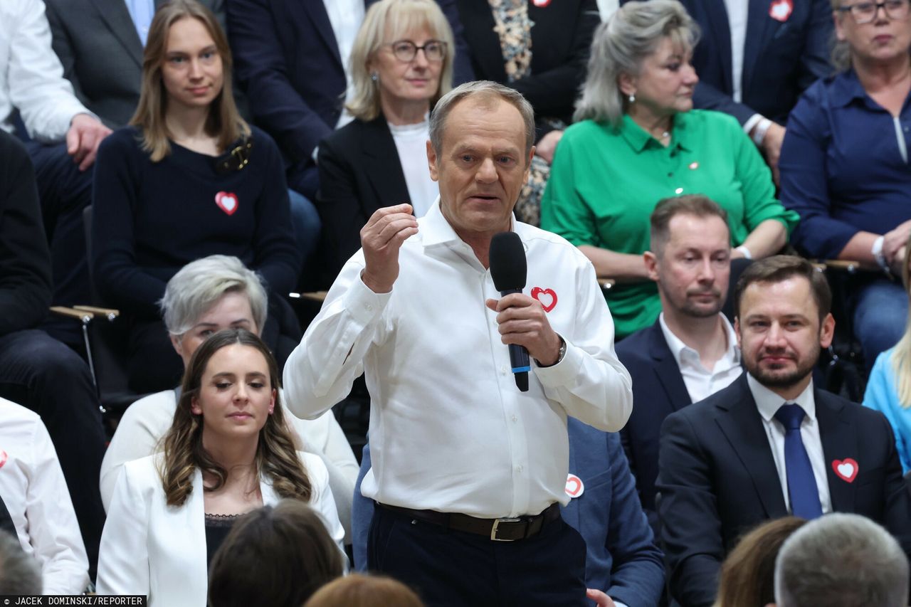 Tusk kpi ze słów Kaczyńskiego. "Ogłosił, że mamy być szczęśliwi, że nie skończyliśmy jak Nawalny"