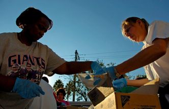 Typowa ofiara handlu ludźmi m.in. na Wyspach? Polak z małego miasteczka z podstawowym wykształceniem