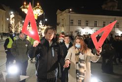 Siostrzeniec premiera protestował w Warszawie. "Liczę na weto Dudy"