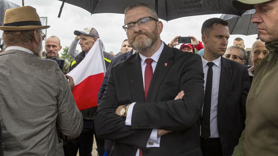 Obchody rocznicowe w Jedwabnem. Grzegorz Braun. Zdjęcie ilus