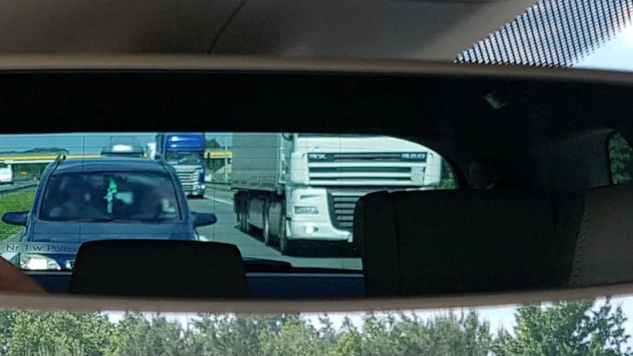 Odstęp na autostradzie