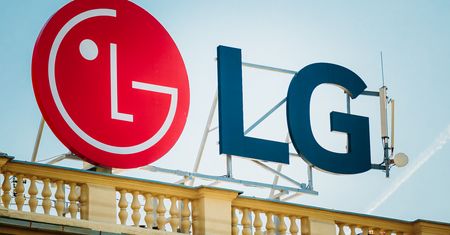 Smartfon LG z drugim ekranem w formie modułu: na MWC 2019 może nie zabraknąć niespodzianek