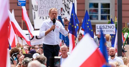 "Ani słowa" Kaczyńskiego o sytuacji w Rosji. Tusk uderza w prezesa PiS we Wrocławiu