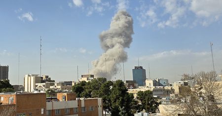 Izrael atakuje Iran. Stan wyjątkowy, eksplozje w Teheranie