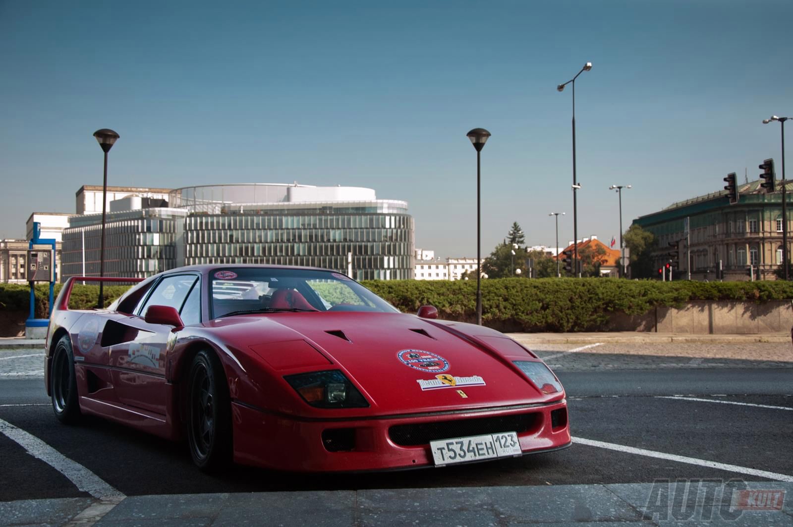 Ferrari F40 z wlotami NACA