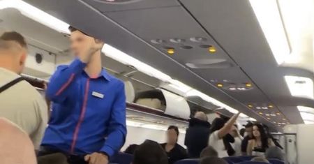 Afera przed startem samolotu z Polski. "Połowa pijana"