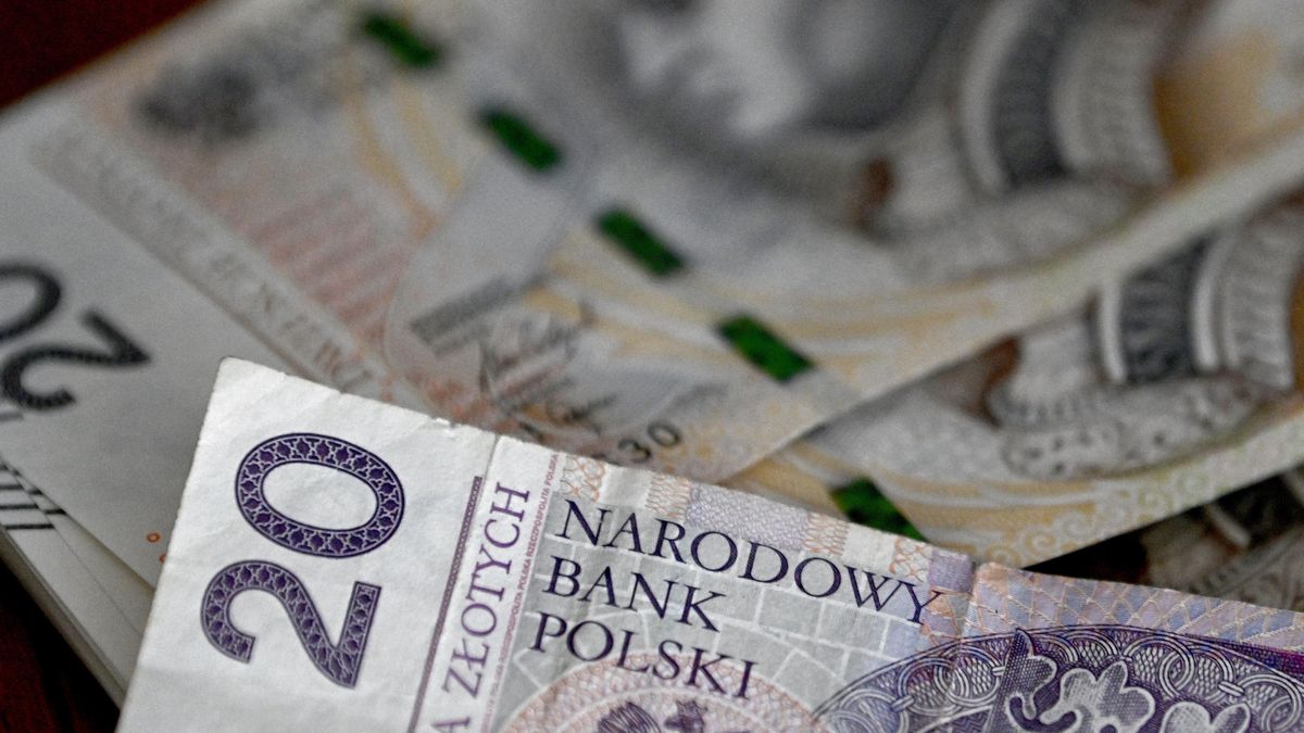 Otrzymując zaległe świadczenia można wpaść w drugi próg podatkowy