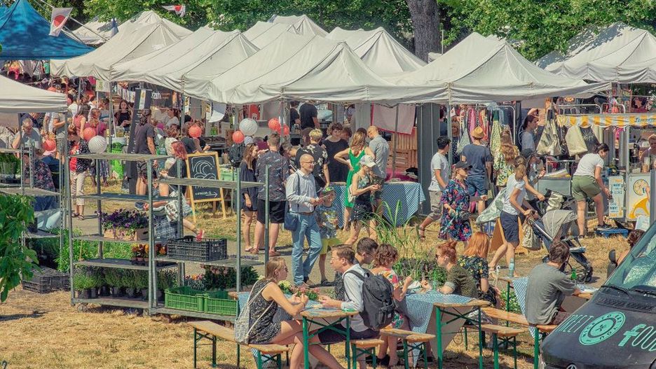 Koronawirus w Warszawie. Targ Śniadaniowy wraca w tymczasowej formie