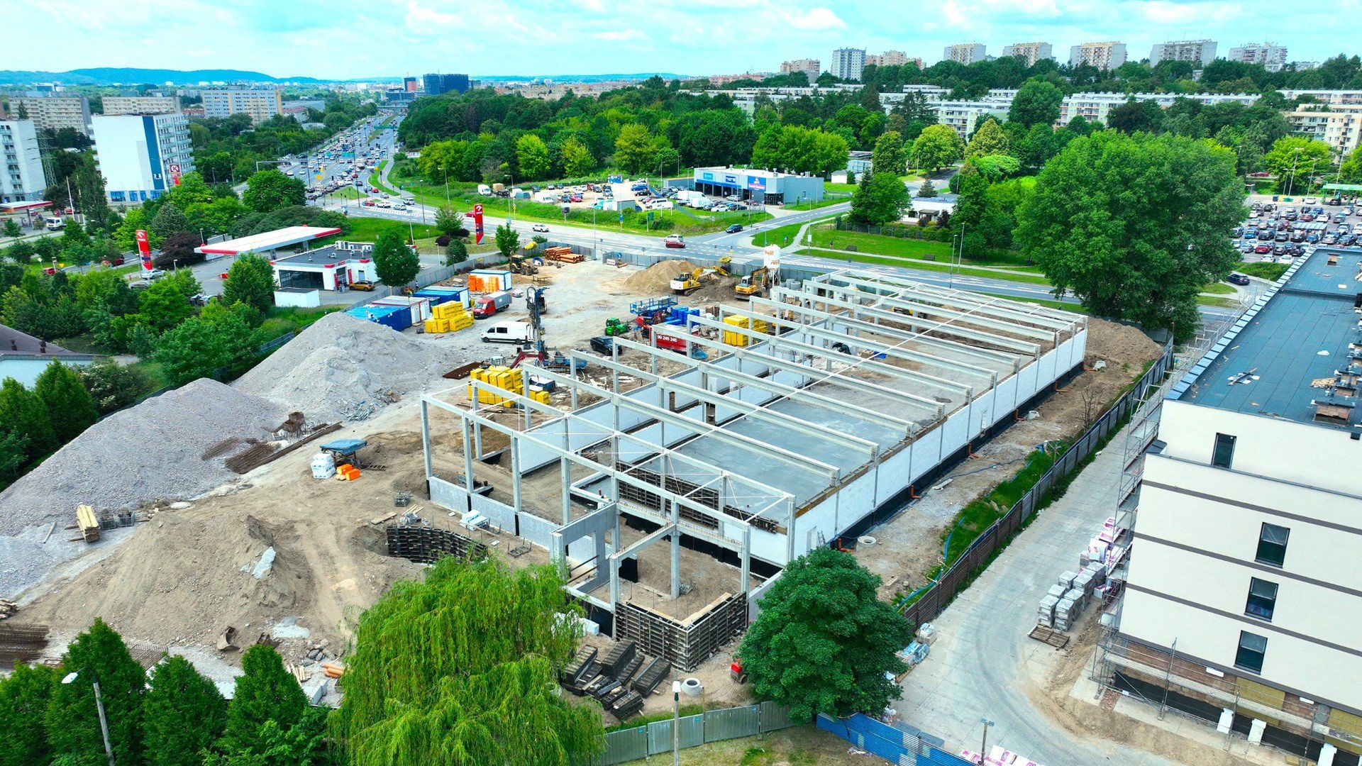 Wyburzony Lidl na os. Strusia. Wybudowano już szkielet nowego marketu. Kiedy planowane jest otwarcie obiektu?