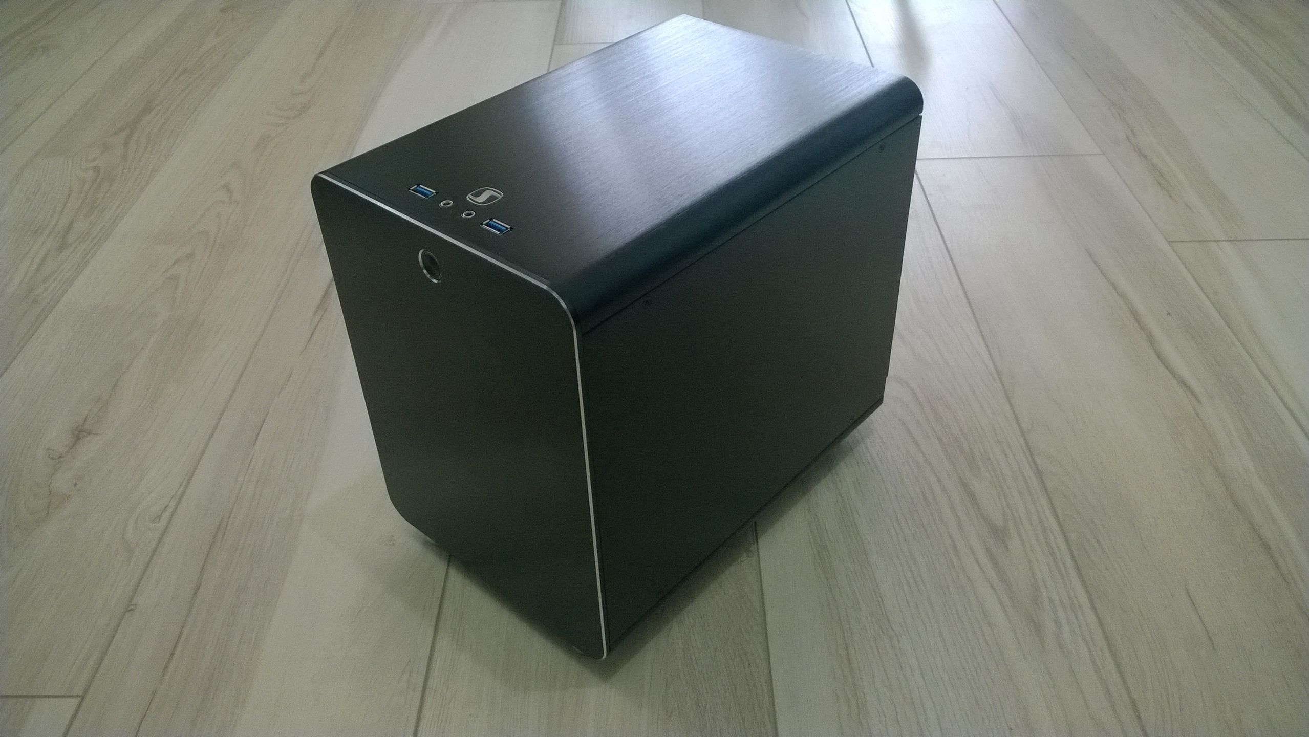 Gladius Q50 – obudowa mini-ITX idealna na salony [test] 2