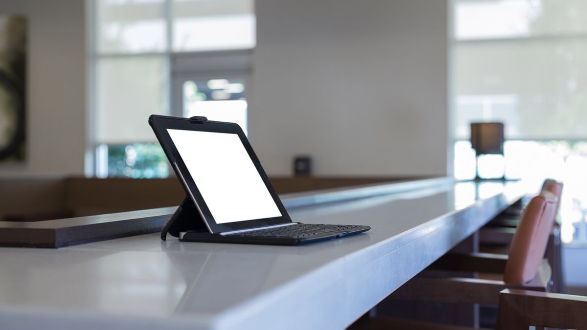 Małe, tanie i lekkie tablety 2w1 1