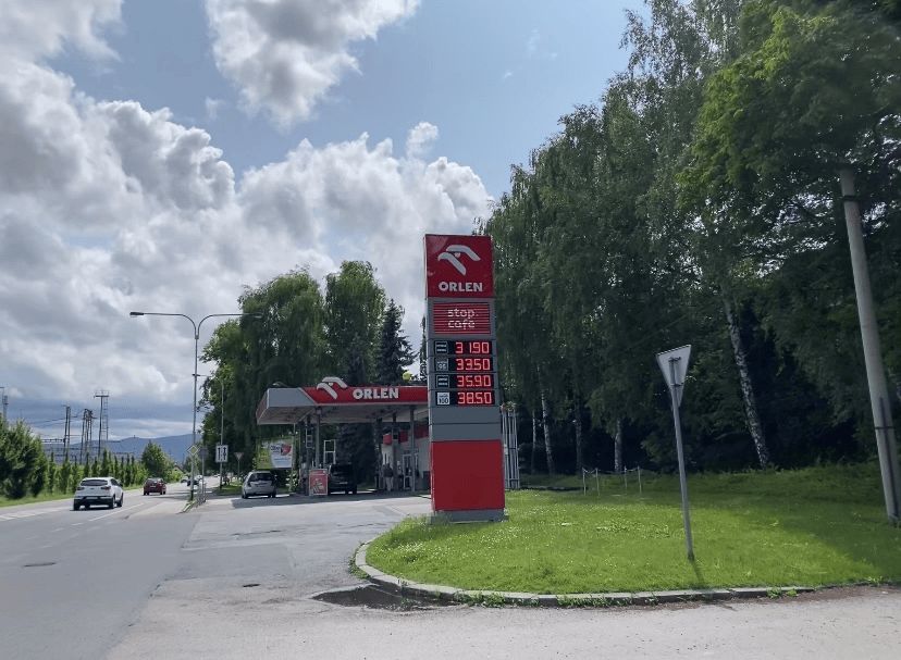 Ceny na stacji benzynowej w Czechach