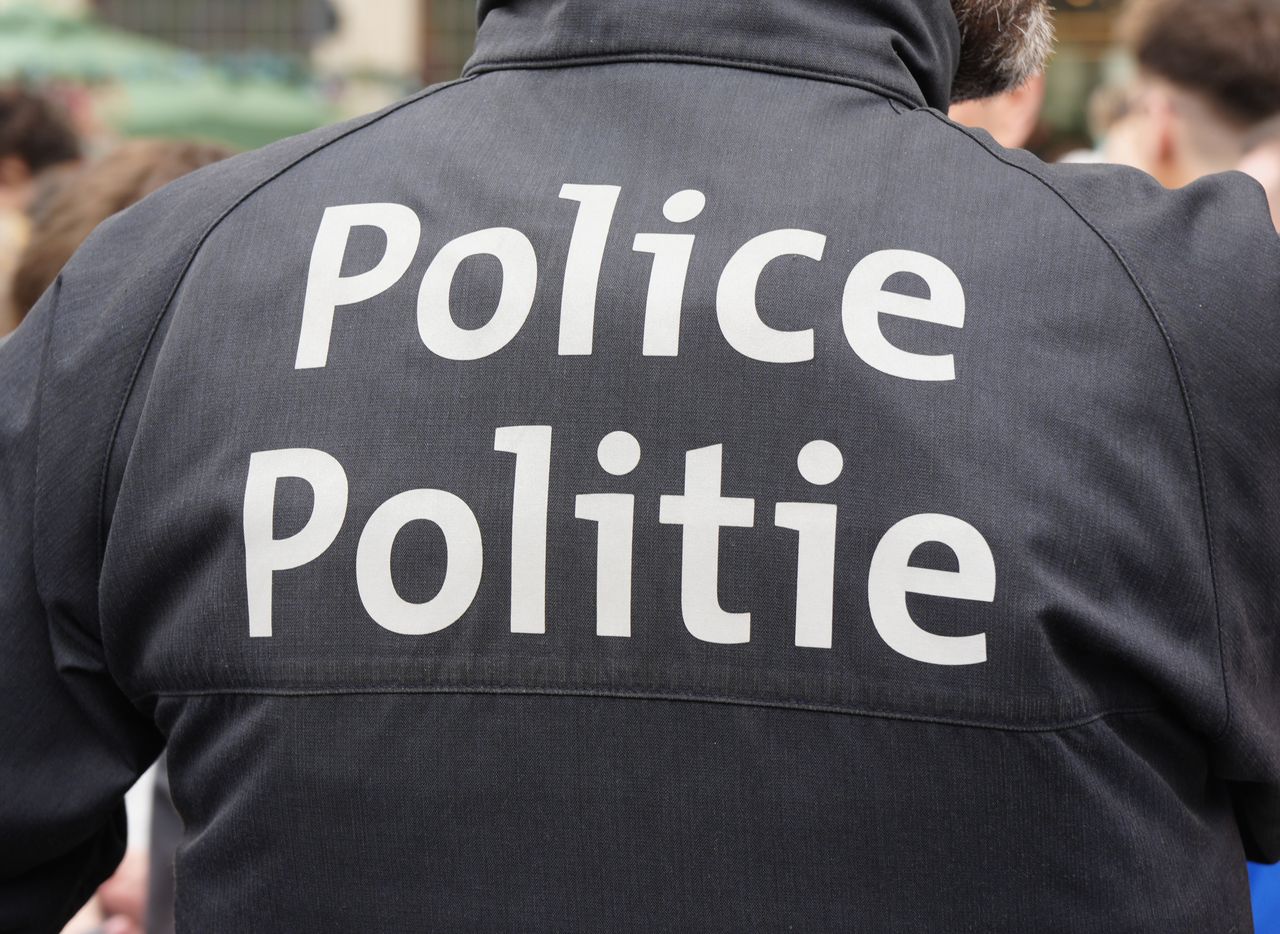 Ponad 100 migrantów zajęło budynek po UE. Procedura prowadzi działania