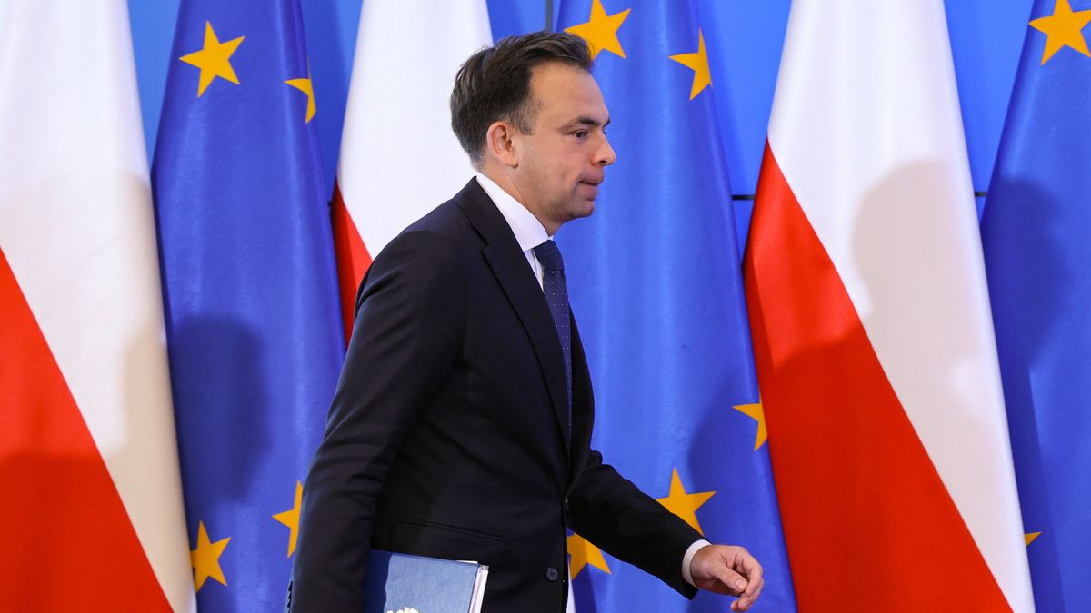 Warszawa, 29.09.2026. Minister finansów i gospodarki Andrzej Domański na konferencji prasowej po posiedzeniu Rady Ministrów, w KPRM w Warszawie, 29 bm. (ad) PAP/Paweł Supernak