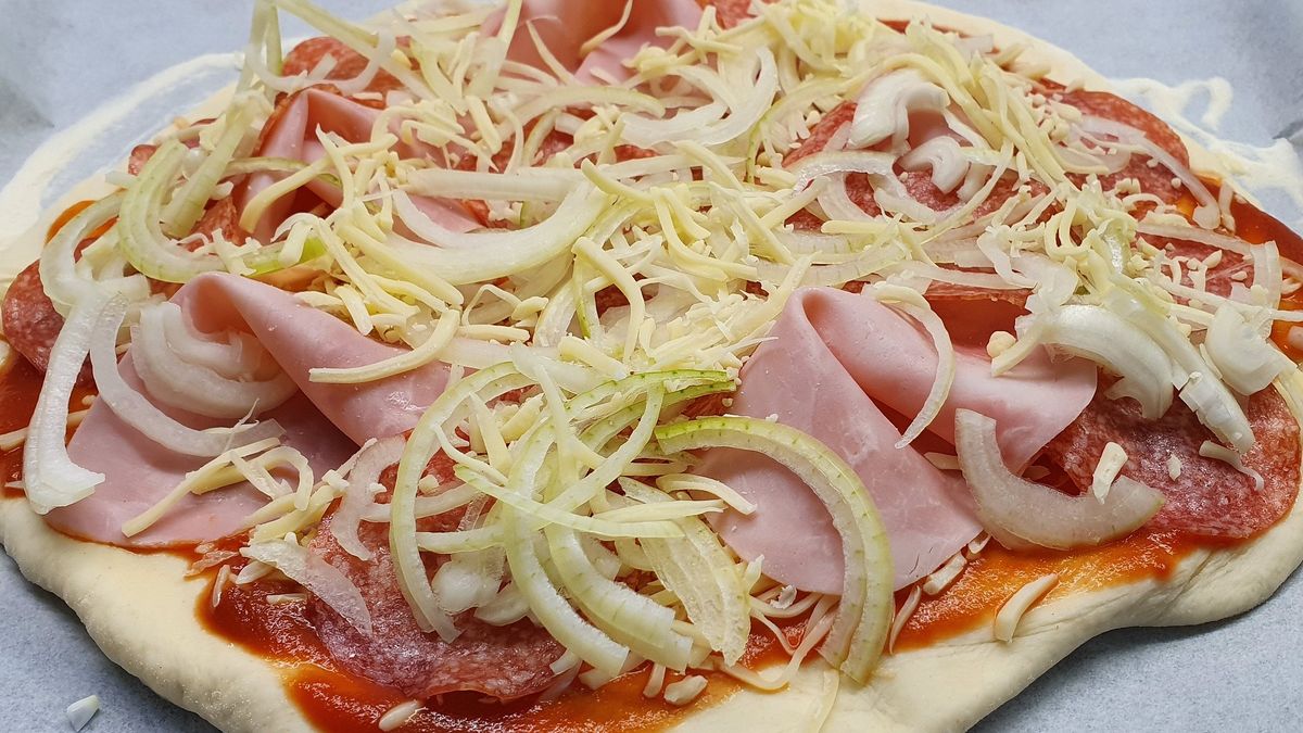 Domowa pizza. Jak zrobić ją samemu