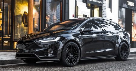 Tesla Model X T-Sportline. Elektryzujący projekt