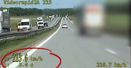 62-latek zatrzymany na autostradzie A4. Policja pokazała nagranie