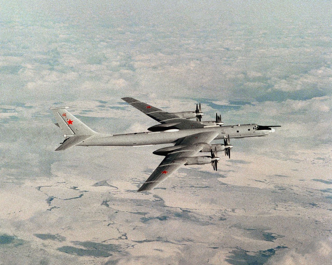 Wersja rozwojowa Tu-95 - Tu-142