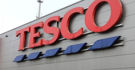Tesco przywraca racjonowanie produktów. Wszystko przez nasilającą się pandemię w Wielkiej Brytanii