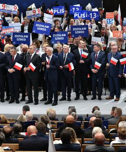 Analiza Reutersa: "Próżnia polityczna w Polsce". Wir w portfelach po wyborach?