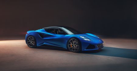 Lotus Emira to ostatnie spalinowe auto marki. Do wyboru silnik AMG lub Toyoty