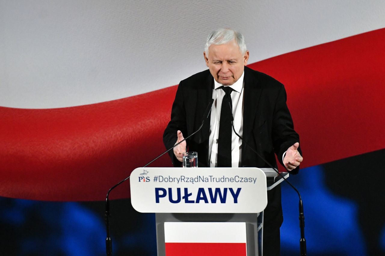 Dystrybucja węgla przez samorządy. Kaczyński: łaski nie robią