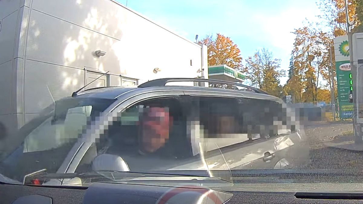 Specjalnie uszkodzili auto i uciekli z miejsca zdarzenia