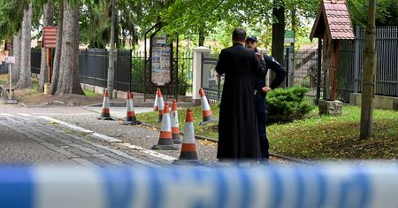 Atak nożownika w klasztorze. Wiadomo, w jakim stanie są ranni