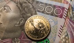 Kurs dolara ostro w górę. Fed osłabia złotego