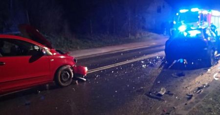 Wypadek z udziałem 2 samochodów w Starachowicach na ul. Iłżeckiej [Foto]