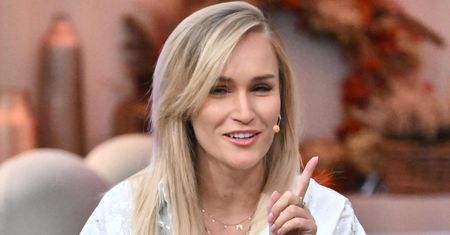 Wskoczyła w "torbę z Ikea"? Tak ubrała się "królowa pieczarek"