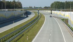 Od dziś nowe przepisy o ruchu drogowym, a przetarg na kampanię wciąż nierozstrzygnięty