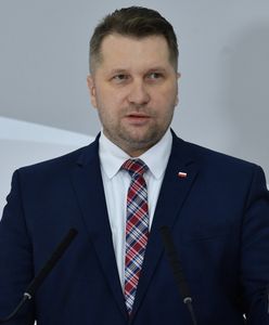 Przemysław Czarnek chce przekonać młodzież do Jana Pawła II. Mówi o "odjaniepawleniu"